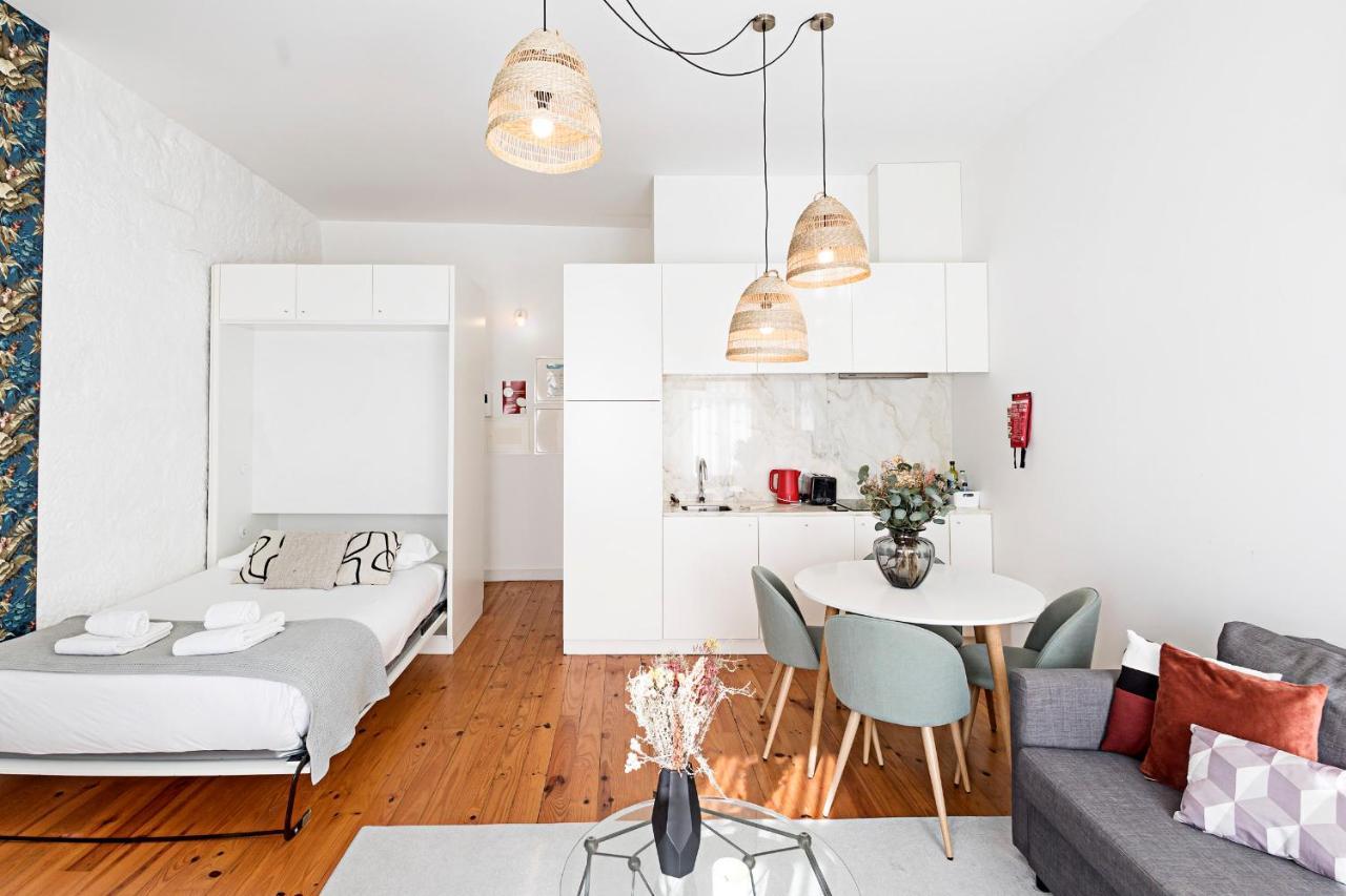 Lovelystay - Cativo Studio Downtown By Metro Station Porto Bagian luar foto