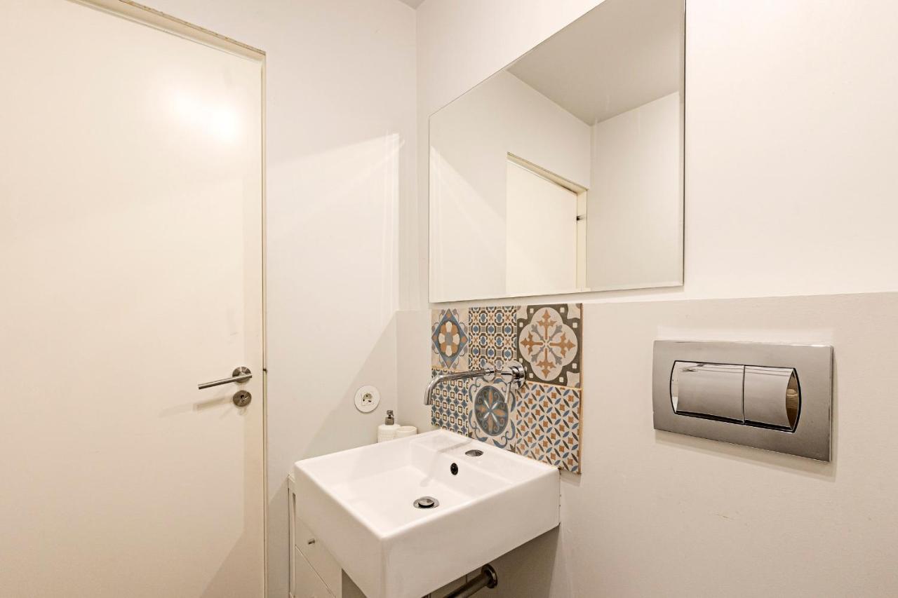 Lovelystay - Cativo Studio Downtown By Metro Station Porto Bagian luar foto